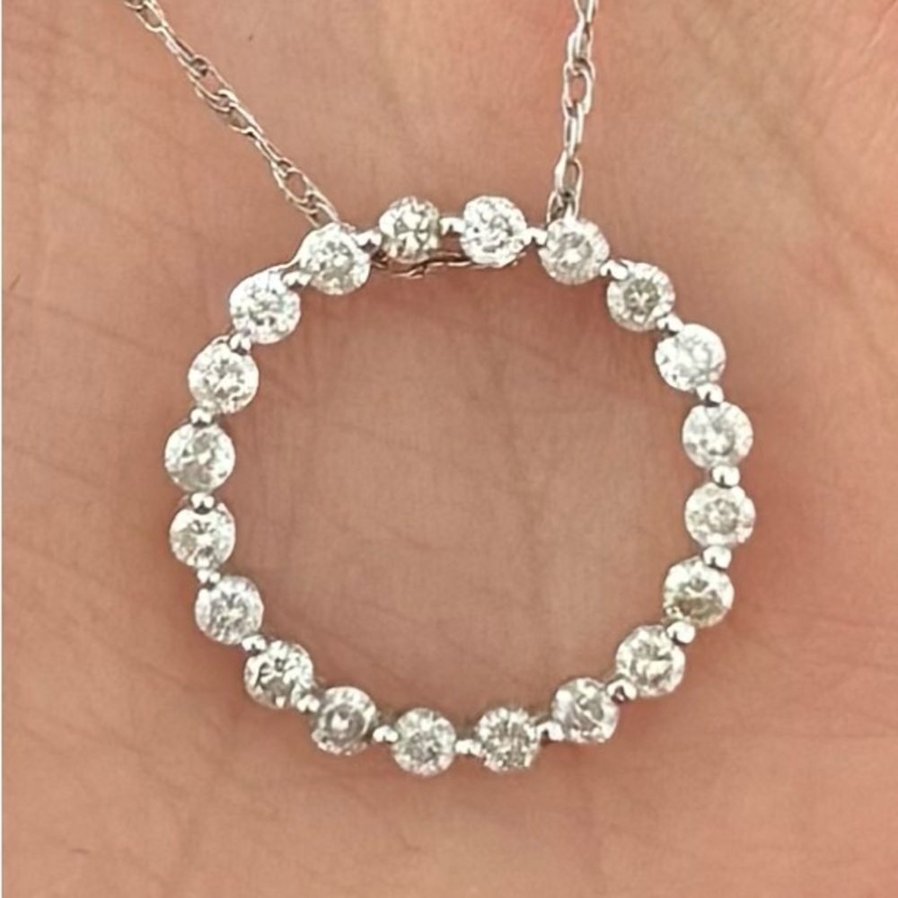 14k White Gold 1/2 cttw Natural Diamond Open Circle Pendant Necklace 18"